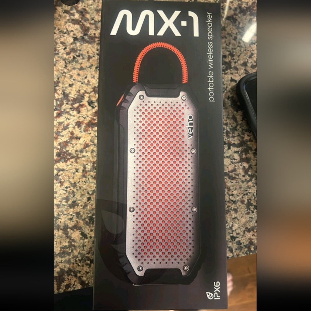 VEHO Portable Speaker